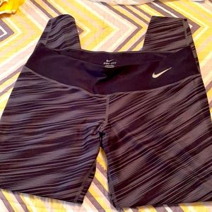Women’s NIKE XL leggings